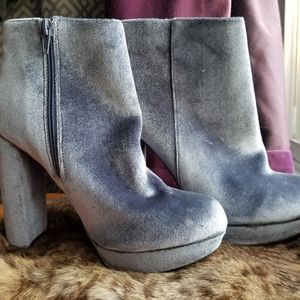 💙 Charlotte russe blue velvet platform booties